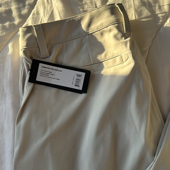 RHONE - NEW with tags. Regular Commuter Pants khaki/cream. 32 - Picture 3 of 3